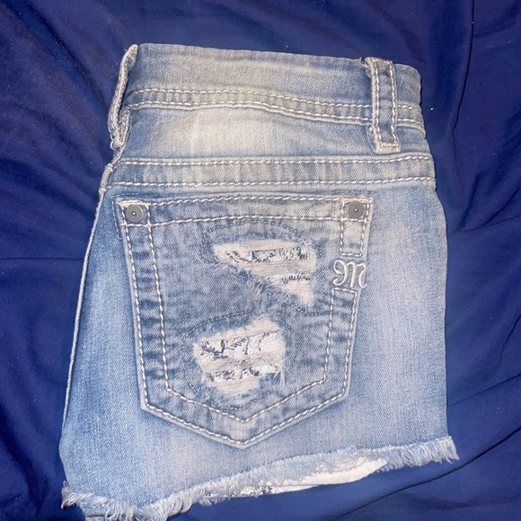 Miss Me Short - Picture 2 of 2